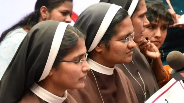 నిరసనల్లో పాల్గొన్న నన్స్