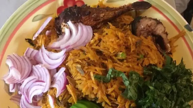 Abacha na azụ