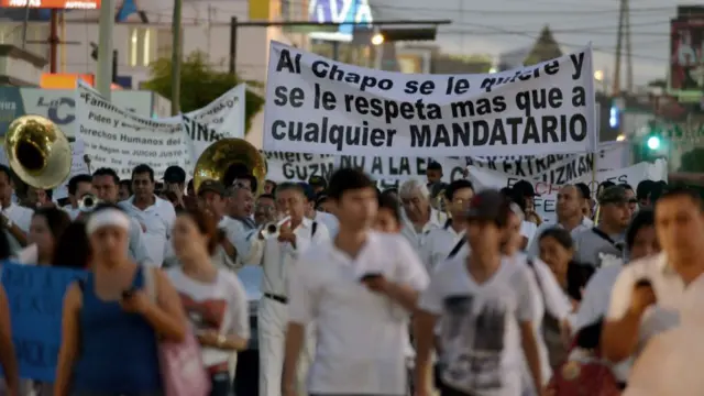 "El Chapo" tenía el apoyo de miles de personas.