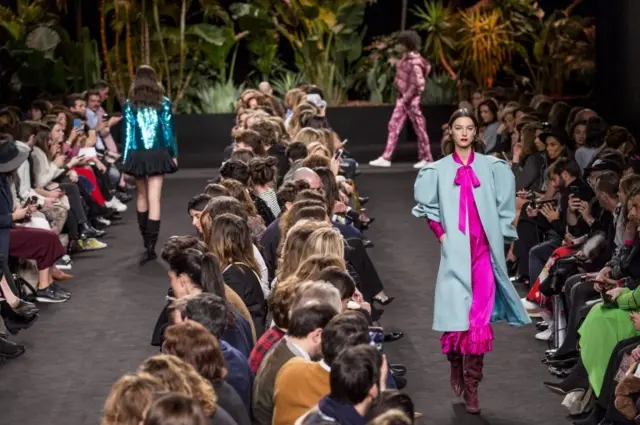Moda haftaları ve mankenler