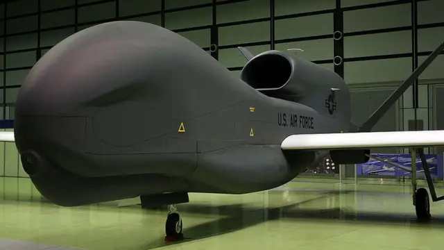 RQ-4 Global Hawk (Küresel Şahin) insansız hava aracı