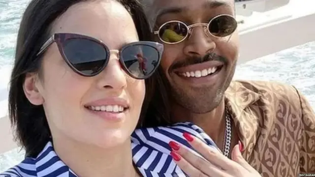 ਹਾਰਦਿਕ ਨੇ ਸਰਬੀਆਈ ਅਦਾਕਾਰਾ ਨਤਾਸ਼ਾ ਸਟੈਨਕੋਵਿਕ ਨਾਲ ਸਗਾਈ ਕਰ ਲਈ ਹੈ।