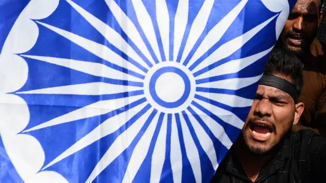 પ્રદર્શન કરી રહેલા દલિતો