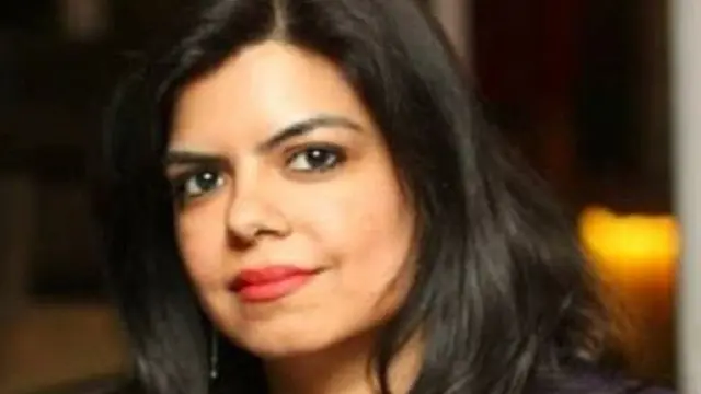 अर्धनग्न तस्वीरों के ज़रिए महिलाओं के ख़िलाफ़ साइबर अपराध का दर्द ब्यां करती एक पीड़िता