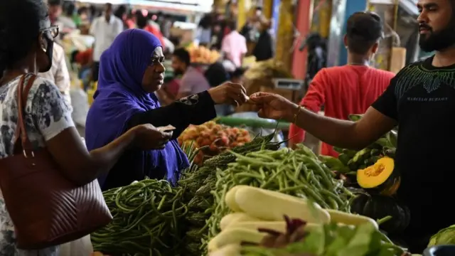 ගැසට් වලින් භාණ්ඩ මිල පාලනය කළ හැකිද?