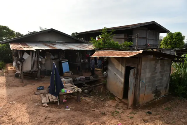 บ้านสุวลี