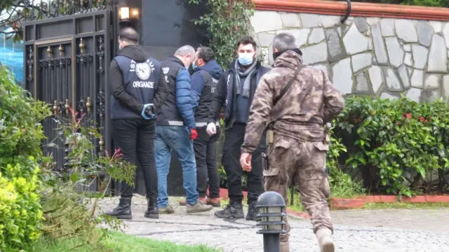 Operasyonda, Peker'in Beykoz'daki villası da arandı.