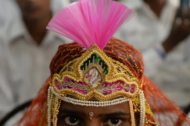 ఓ వధువు కళ్లు