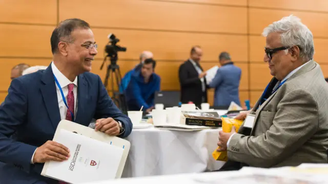 আজিজ খান: 'সরকারের কাছ থেকে অন্যায্য ব্যবসায়িক সুবিধা নেই নি'