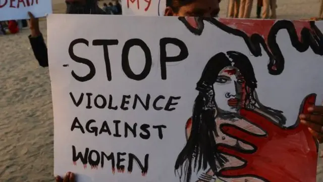 'நான் இஸ்லாமியர்களை நேசிக்கிறேன்' என்று கூறிய பெண் அச்சுறுத்தலால் தற்கொலை