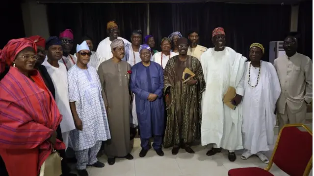 Aworan ọjọgbon Akintoye ati awọn asaju Yoruba miran