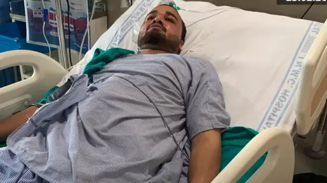 अलीगढ़ के तारिक मुनव्वर की गोली लगने से मौत हो गई थी.