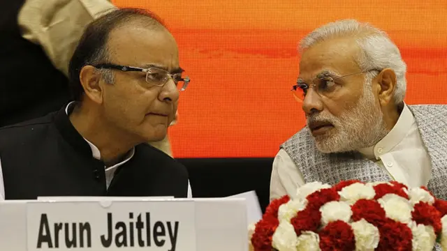 નરેન્દ્ર મોદી અને અરુણ જેટલી