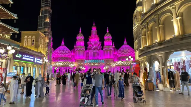 Люди в Дубае