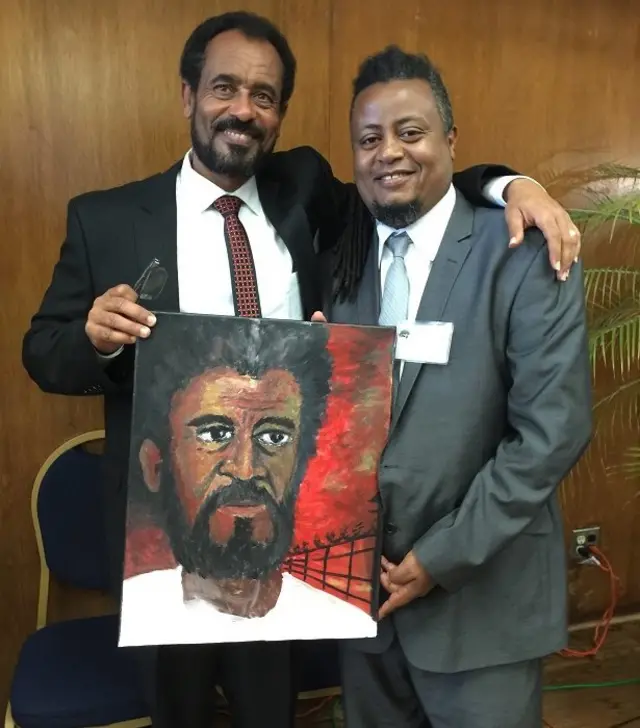 Baqqalaa Garbaa (bitaa) fi Yaaddessaa Booji'aa (mirga)