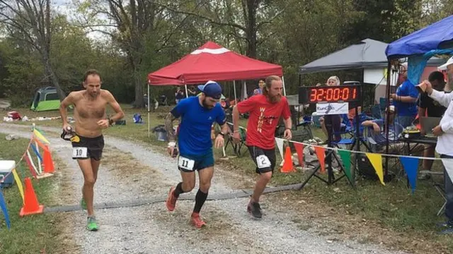 Runners competing in the 2018 evet set off for another lap