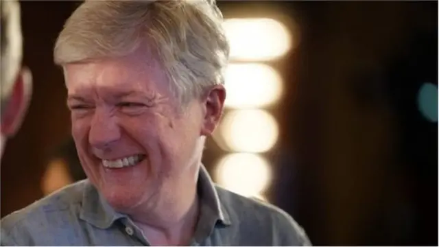 ટૉની હૉલ