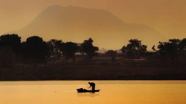 يتعلم النيجيريون منذ الصغر أن يتفوقوا على آبائهم