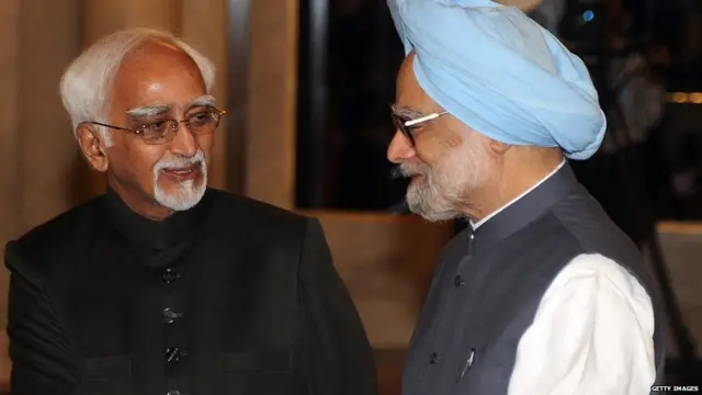 భారత మాజీ ఉపరాష్ట్రపతి హమిద్ అన్సారీ, మాజీ ప్రధాని మన్మోహన్ సింగ్