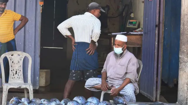 இலங்கை நெருக்கடி மீனவர்கள்