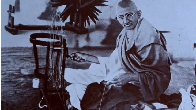 બાપુ બોલે તો...ગાંધીજી યંત્રો