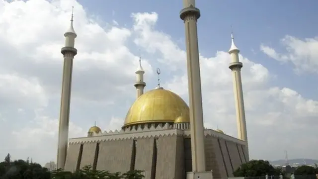 Wasu na ganin ya kamata malamai su shiga a dama da su a harkokin siyasa