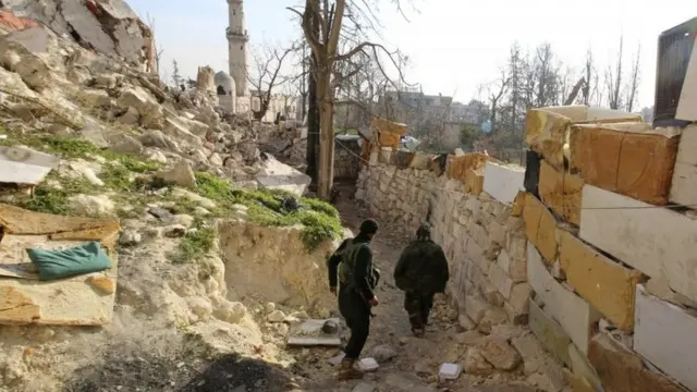 شرق حلب در کنترل شورشیان قرار دارد