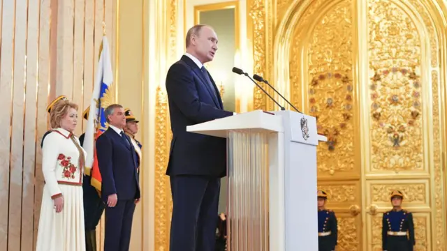 Tổng thống Nga Vladimir Putin tuyên thệ hôm 7/5
