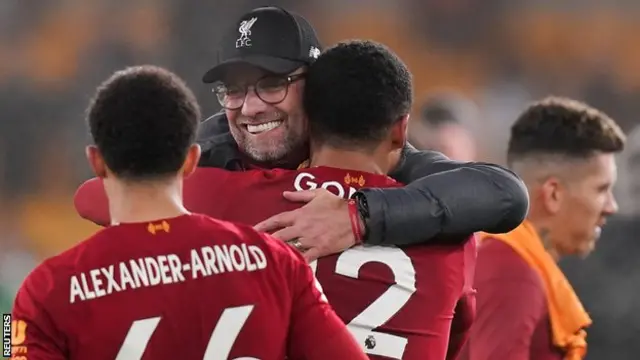 현재 리버풀은 프리미어 리그에서 2위 맨체스터 시티를 승점 25점 차로 제치고 선두를 달리고 있다.