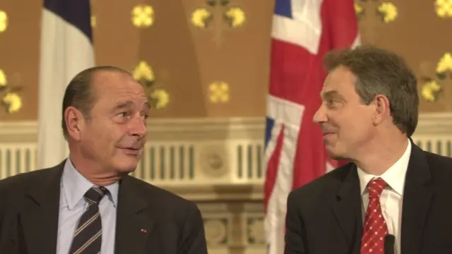 премьер-министр Британии Тони Блэр (справа) и президент Франции Жак Ширак