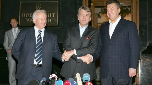 Олександр Мороз, Віктор Ющенко, Віктор Янукович