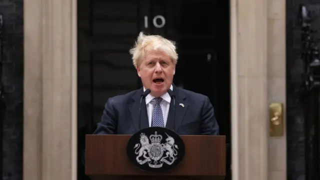 约翰逊首相在唐宁街10号