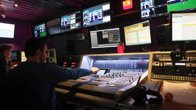 "Дождь" заявив, що на Україну його мовлення транслюється без реклами