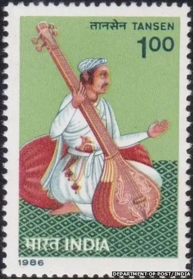 தபால் தலை: 1986 டிசம்பர் 12 ஆம் தேதி இந்திய அஞ்சல் துறை தான்சேனின் நினைவாக தபால் தலையை வெளியிட்டது.