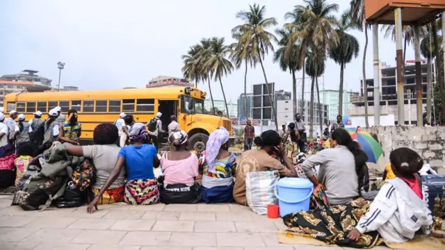 Angola ivuga ko ibihe aho uwushatse wese yashoboraga kwihigira diyama, byarangiye