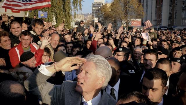 Bill Clintonaplicativo de aposta de jogo futebolPristina, Kosovo