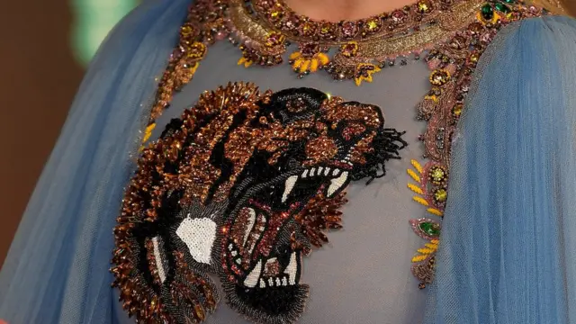 наряд Ани Тейлор-Джой