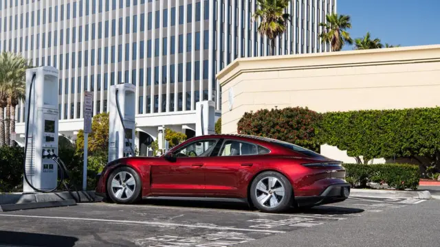 باتری‌های پورشه تایکان را می‌توان در ۲۲ دقیقه تا ۸۶ درصد شارژ کرد