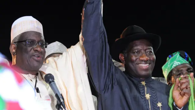 Dawo da kudaden da aka sace zai taimaka wajen aiwatar da wasu shirye-shiryen da kuma kyautata rayuwar 'yan Najeriya. Babu wani ban hakuri da ya fi wannan,' in ji