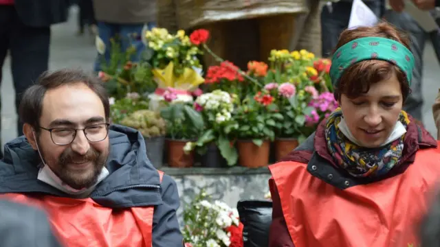 "Örgüt üyeliği" iddiasıyla yargılandıkları davada Semih Özakça (solda) beraat etmiş, ceza alan Nuriye Gülmen ise hapiste geçirdiği süre göz önünde bulundurularak tahliye edilmişti