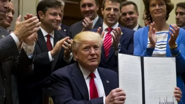 28 апреля Трамп подписал указ о расширении добычи нефти и газа на шельфе