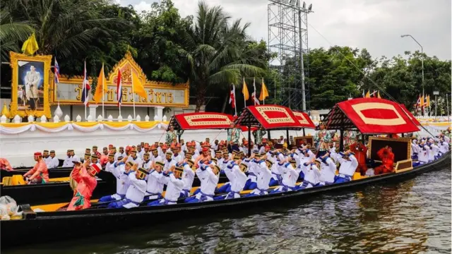 ซ้อมเรือ