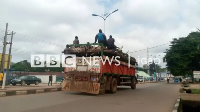 Ụgbọala na-agagharị n'Abakaliki