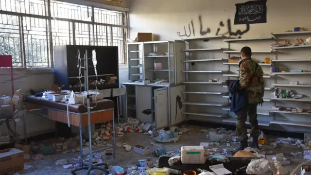 Doğu Halep'te yıkılmış bir hastane