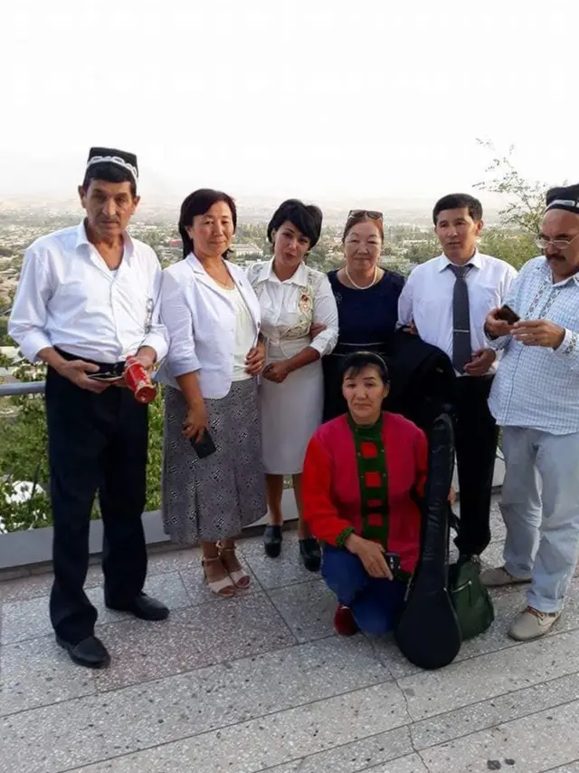 Зинакан Пасанова жана өзбек акындар