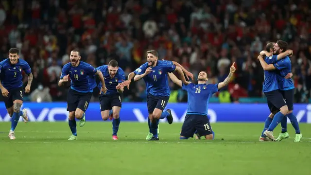 Італія в серії пенальті перемагає Іспанію і виходить до фіналу Євро-2020