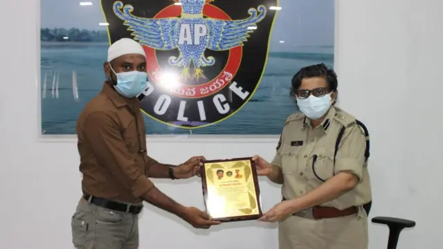 మణికంఠ అందించిన సేవలకు ఏపీ పోలీసు నుంచి ప్రశంసా పత్రం కూడా లభించింది