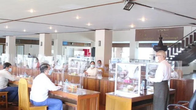 ဖေဖော်ဝါရီလဆန်းမှာ လွှတ်တော်တွေခေါ်ယူနိုင်ဖို့ ပြင်ဆင်နေ