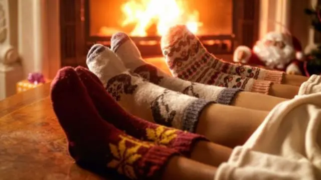 শীতের সময় মানুষে দরজা জানারা বন্ধ করে ঘরে থাকে, আর এ পরিবেশেই করোনাভাইরাস সংক্রমণ ত্বরান্বিত হতে পারে