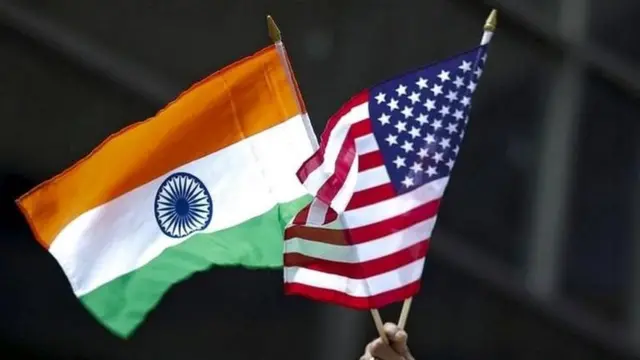 భారత్ అమెరికా జెండాలు